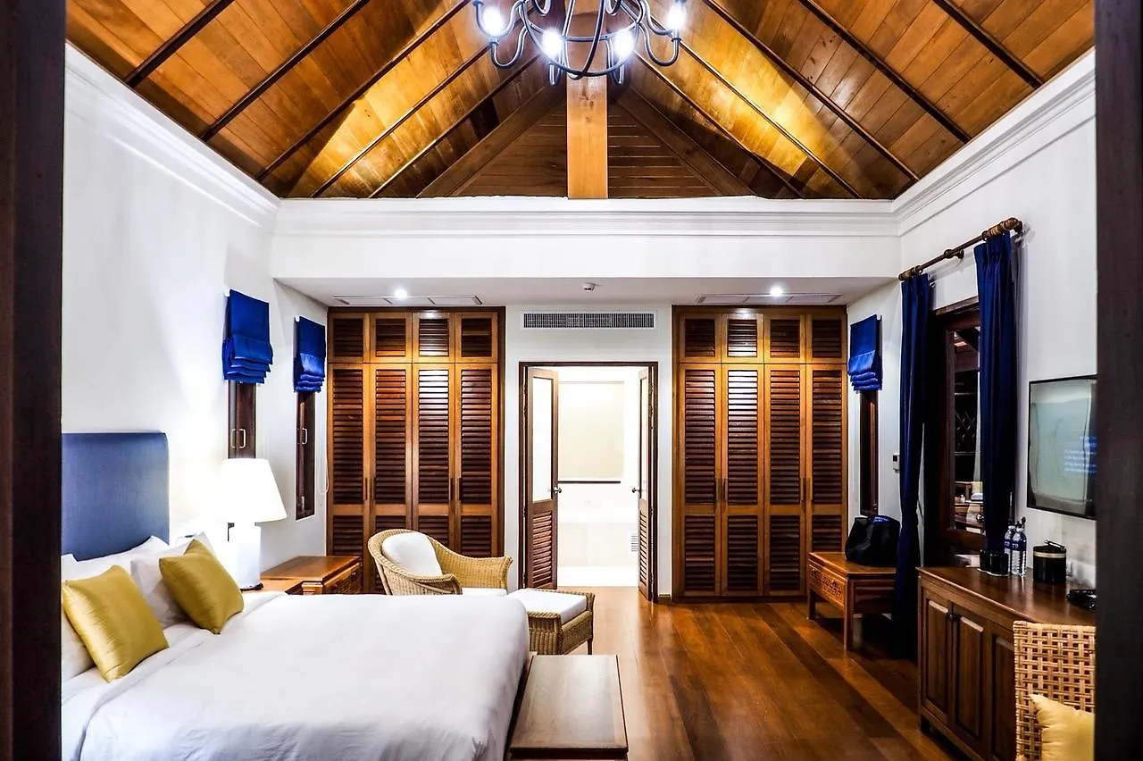 Le Menara Khao Lak Hotel