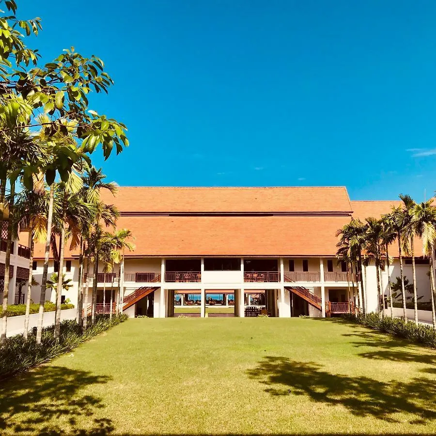 Le Menara Khao Lak Hotel Resort